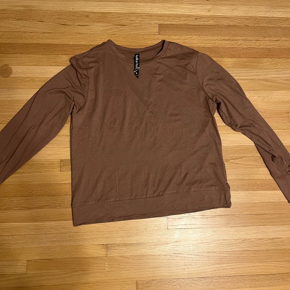 Lukka Lux yoga shirt. Size medium